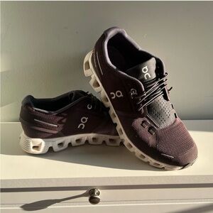 On Running Women's Sneakers in Black and White